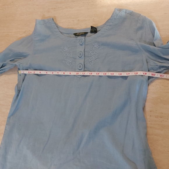 Eddie Bauer Sky Blue Floral Embroidered 3/4 Sleeve Lightweight Blouse XL - Picture 11 of 12